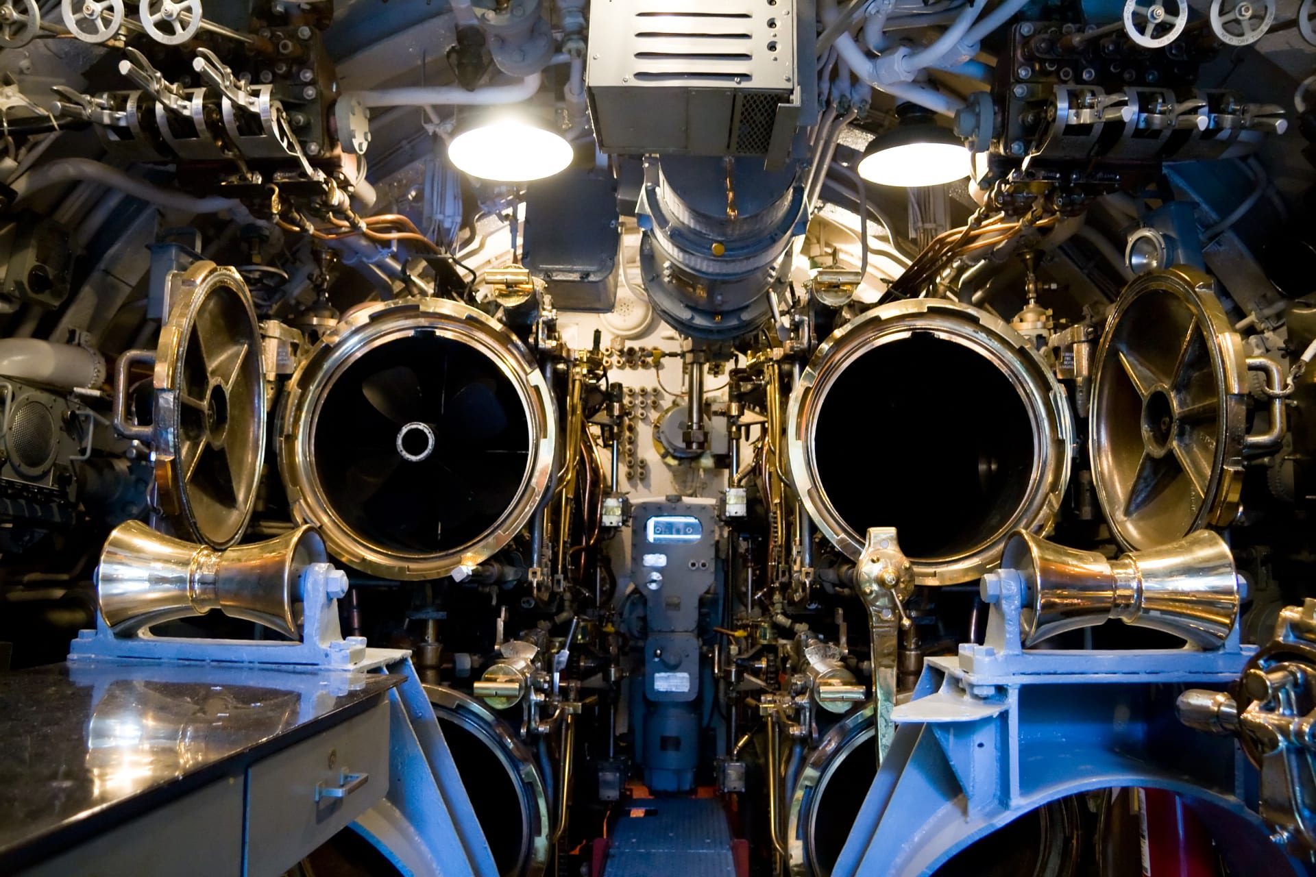 aft-torpedo-room-uss-bowfin-pearl