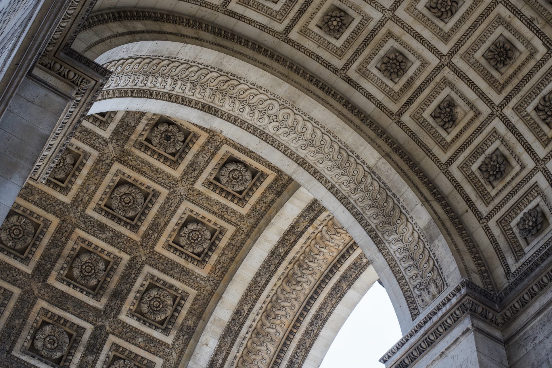 arc-de-triomphe-standing-western-end