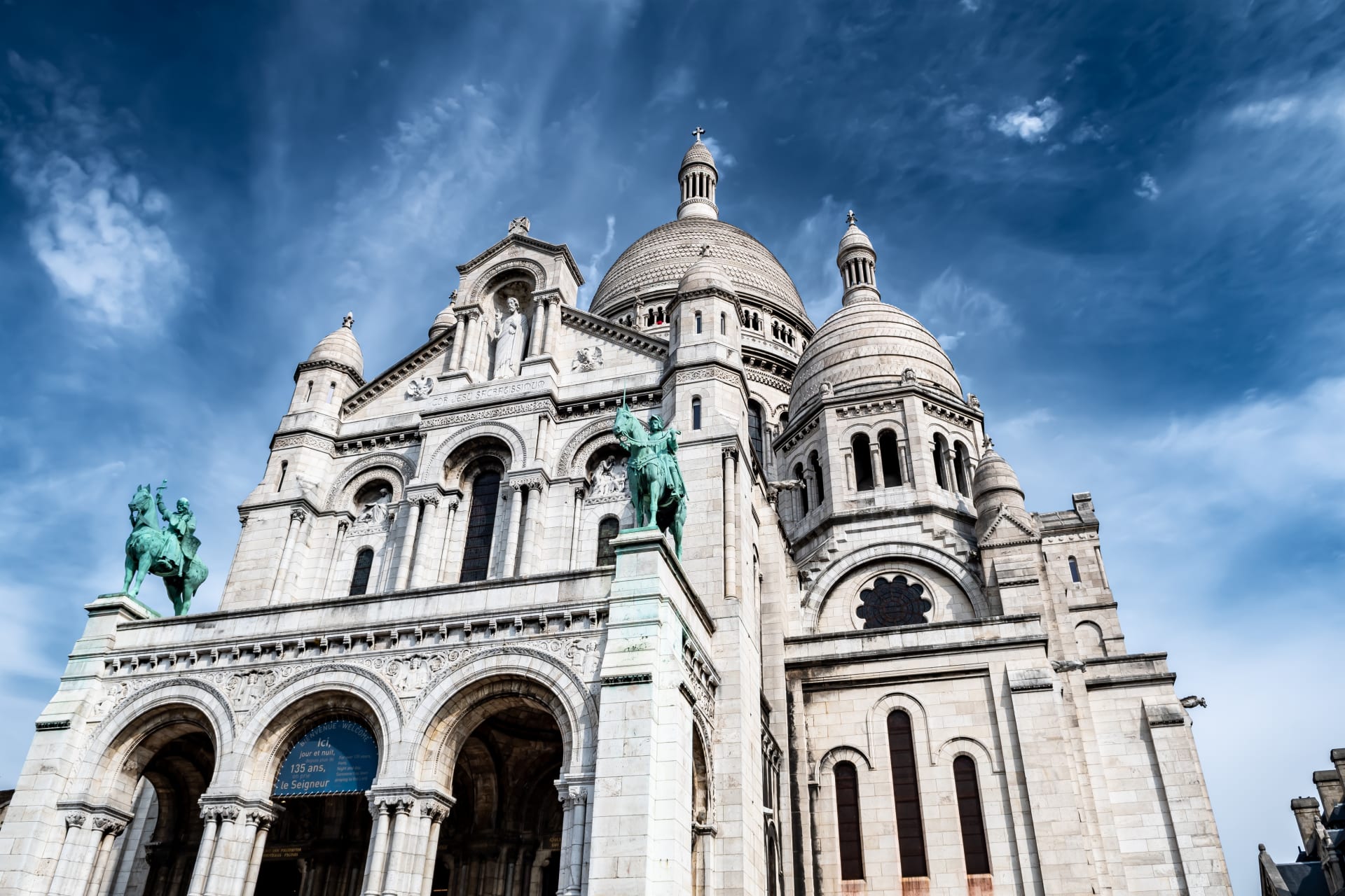 basilica-sacre-coeur-montmartre-hill-paris