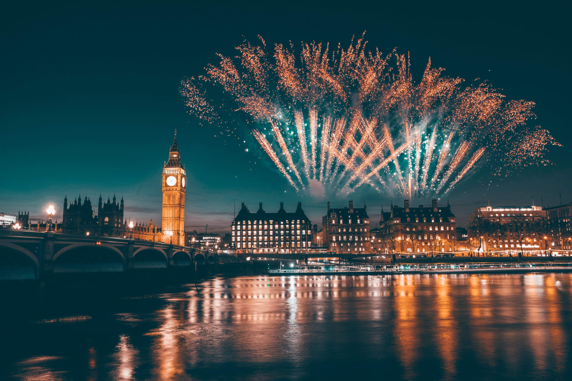 big-ben-fireworks-celebration-new-year