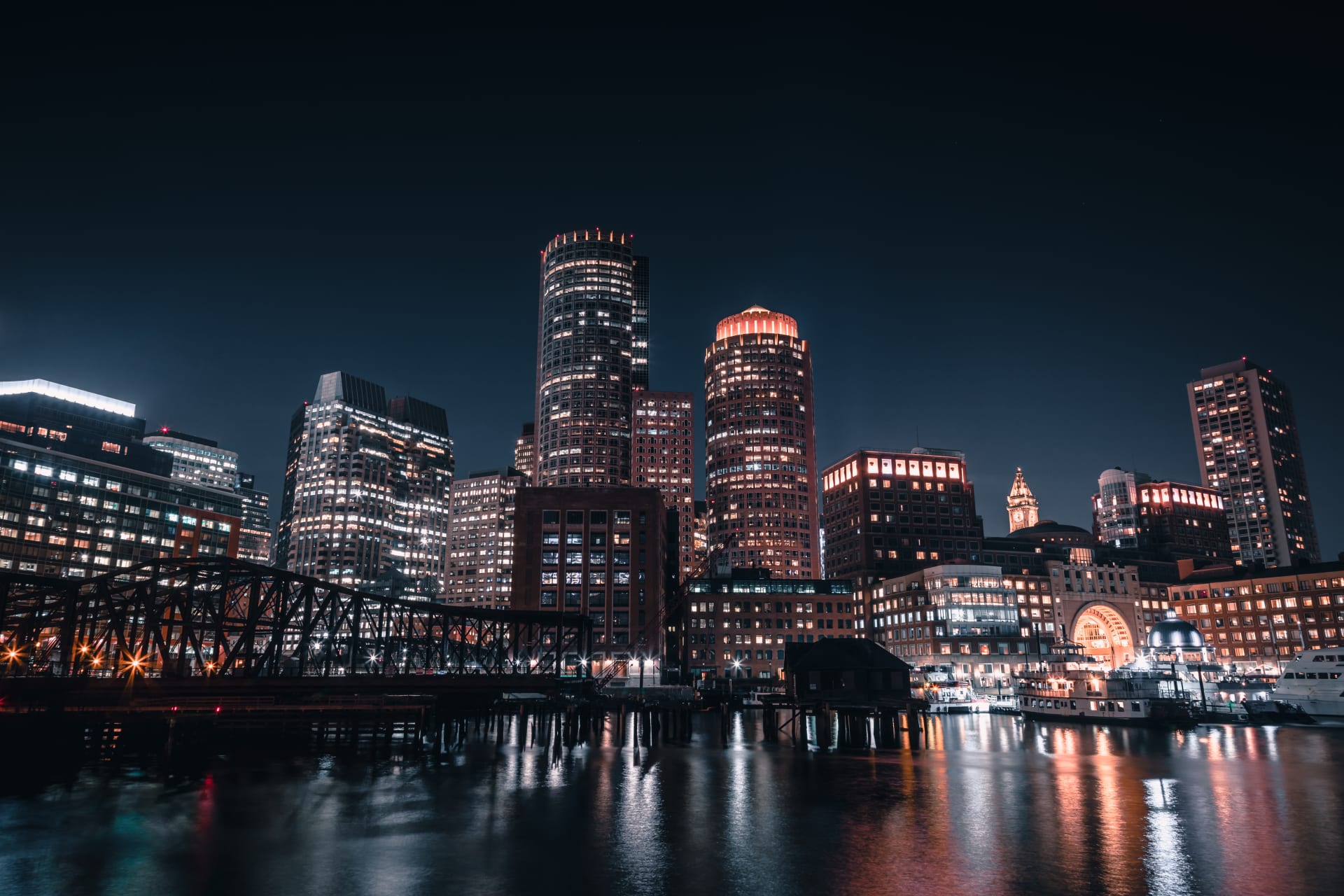 boston-harbour-skyline-night