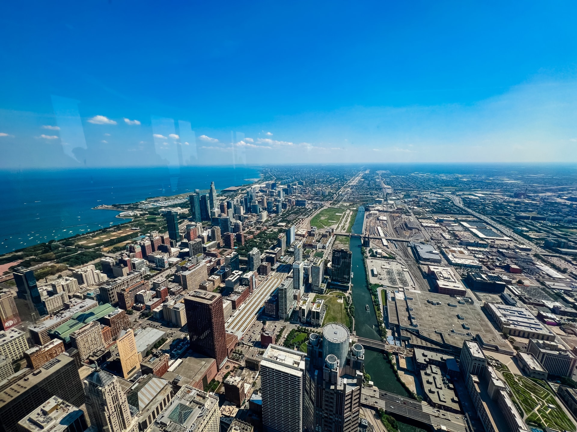 chicago-skyline-buildings-seen-different-angles
