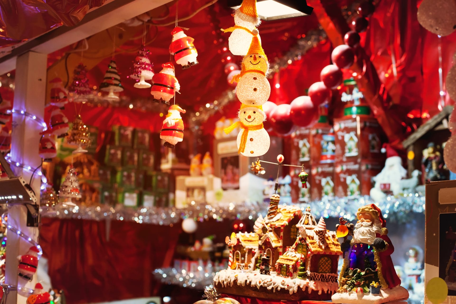 weihnachtsmarkt-frankreich-süße-schneemann-dekoration