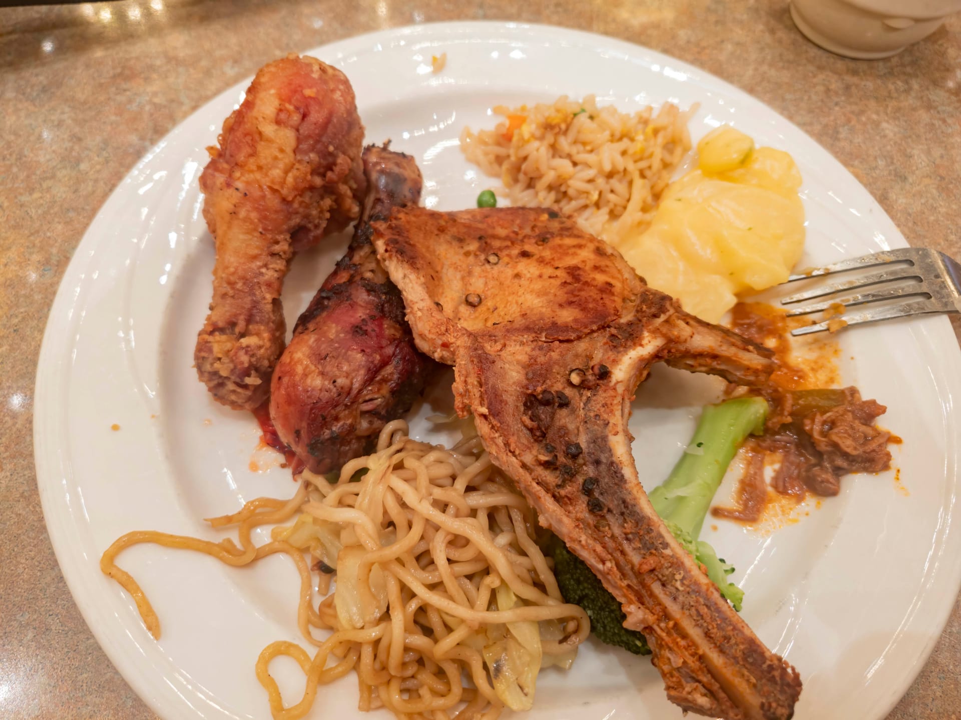 close-shot-plate-cheap-buffet-casino