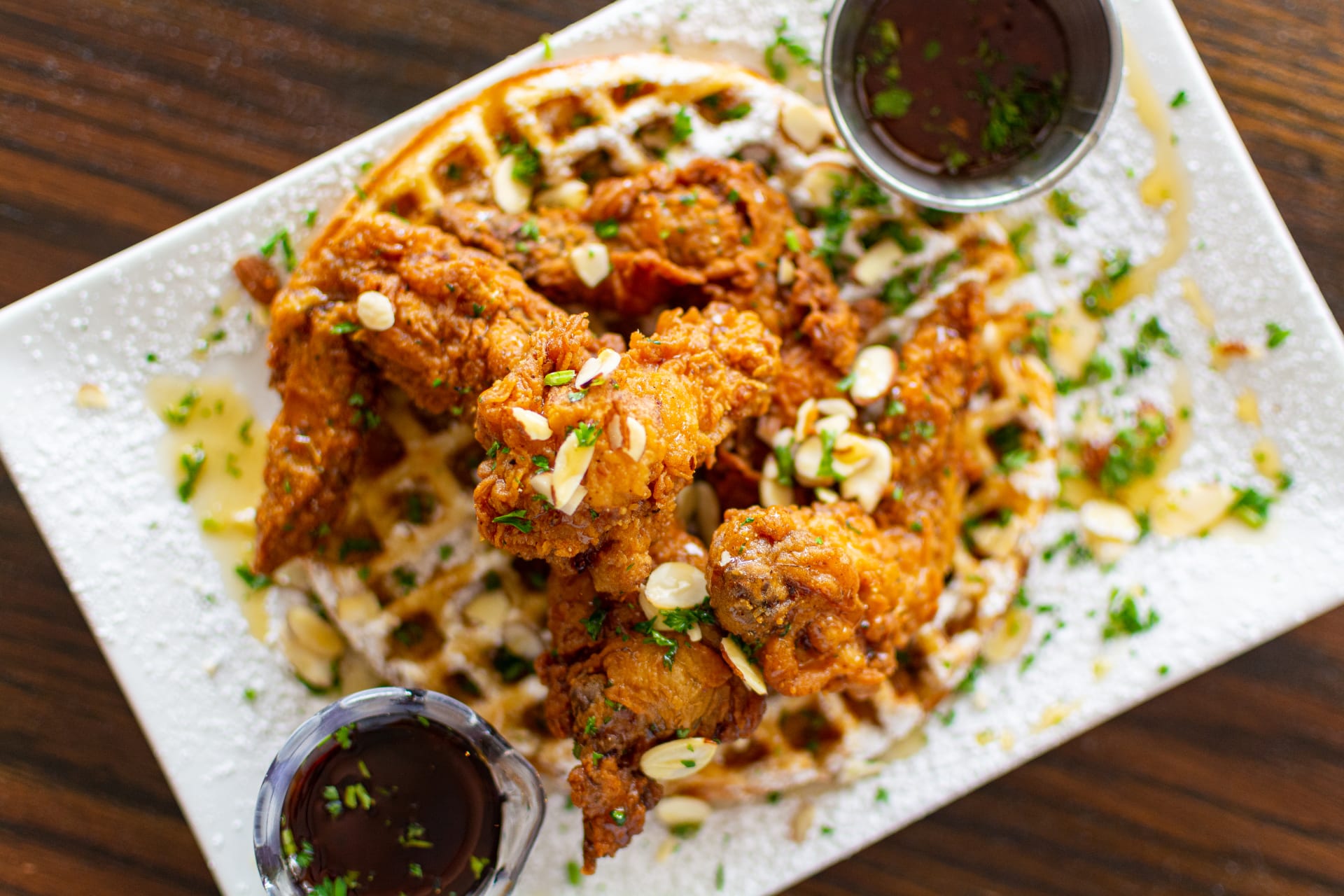 Waffle con pollo fritto