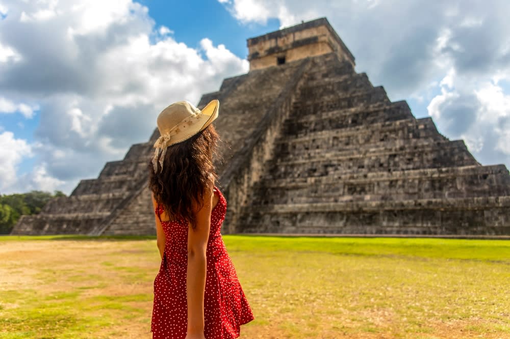 Tourist at Chichén Itzá