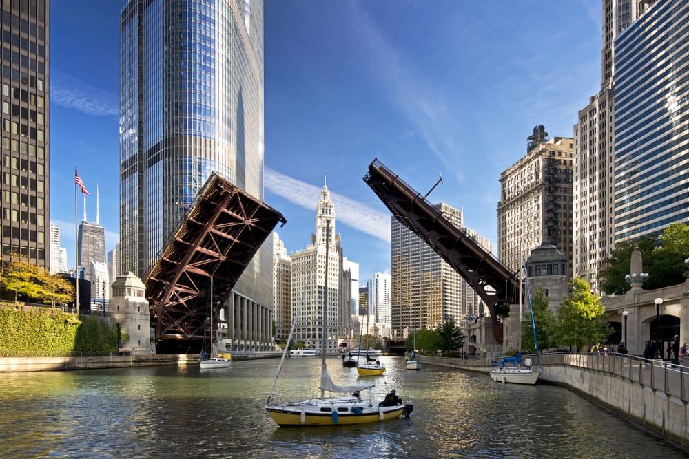 Movable bridge on the Chicago River