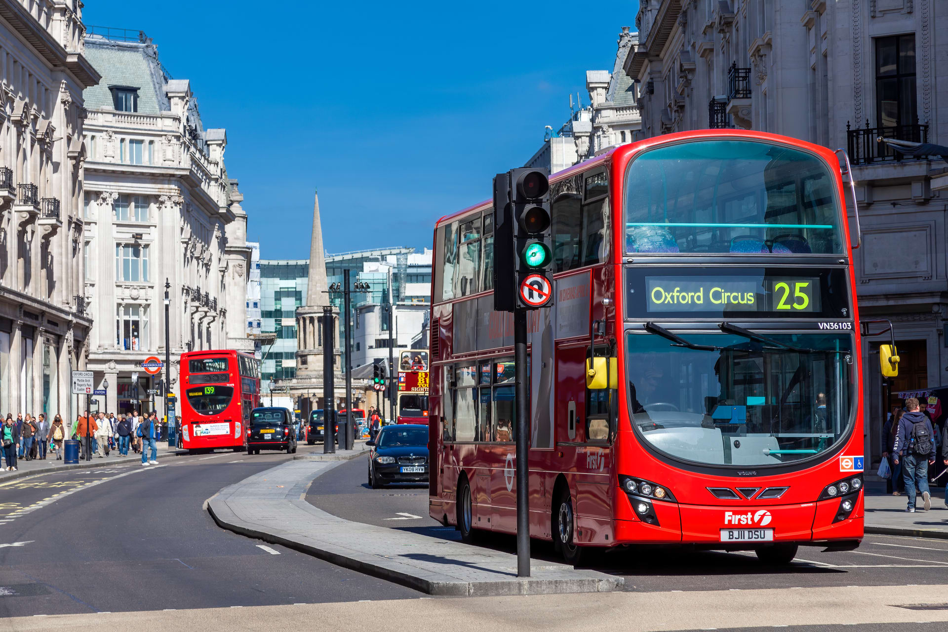 8. Un dépôt secret dans l'ouest de Londres