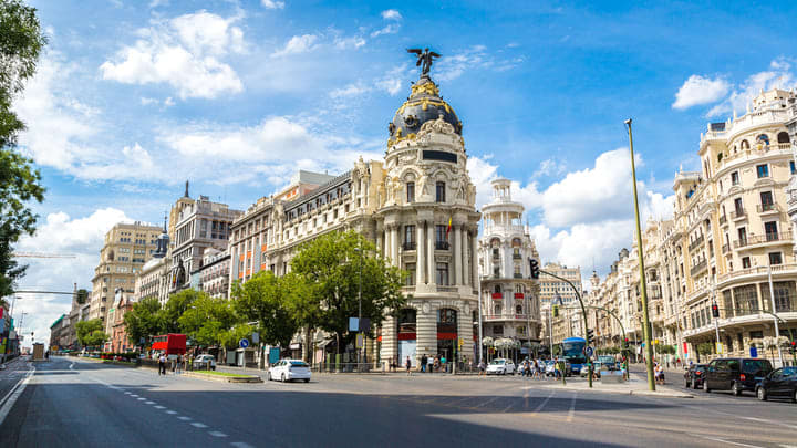 Edificio Metrópolis, Madrid. Cosas que hacer en Madrid gratis.