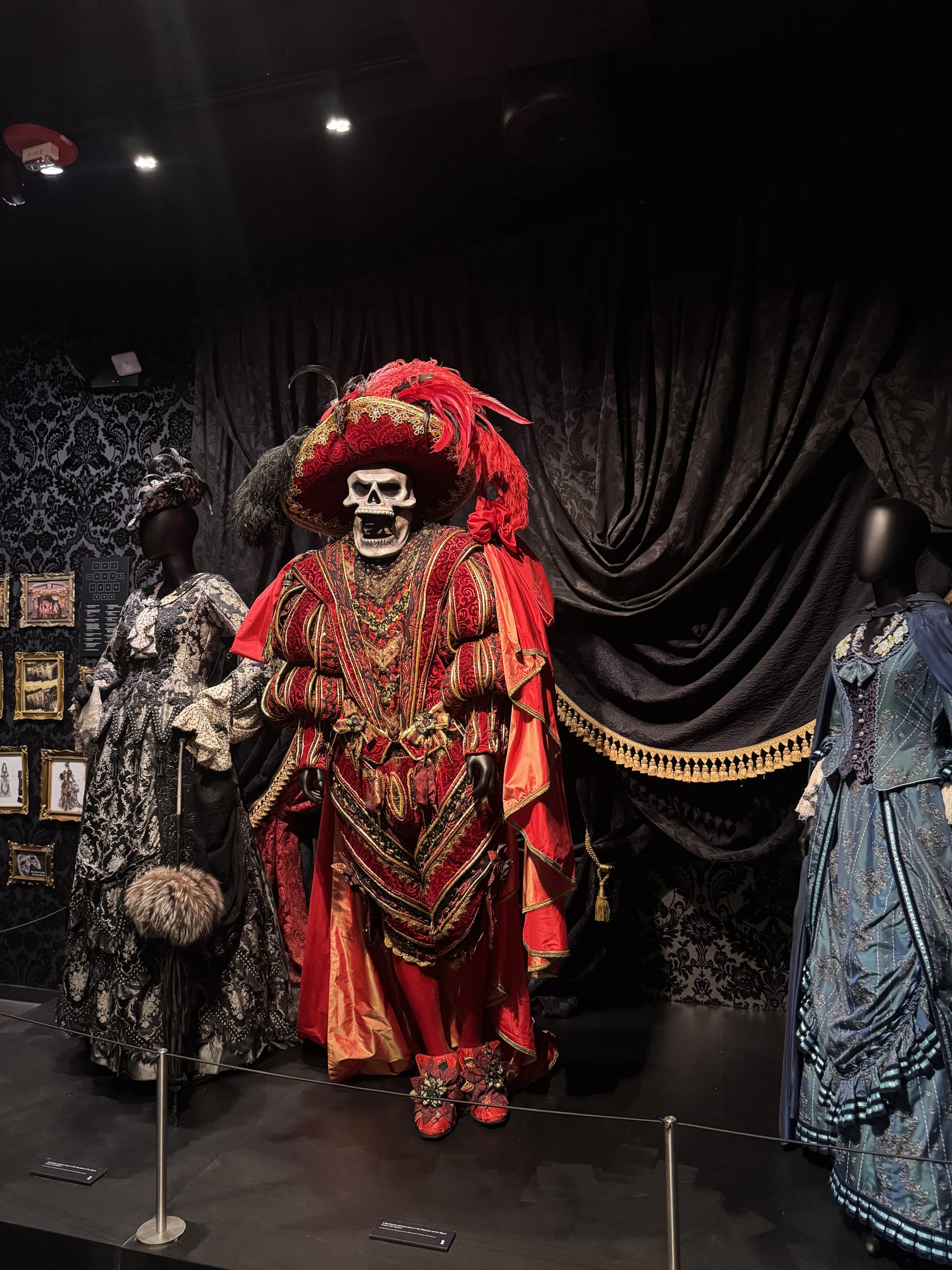 phantom of the opera costume