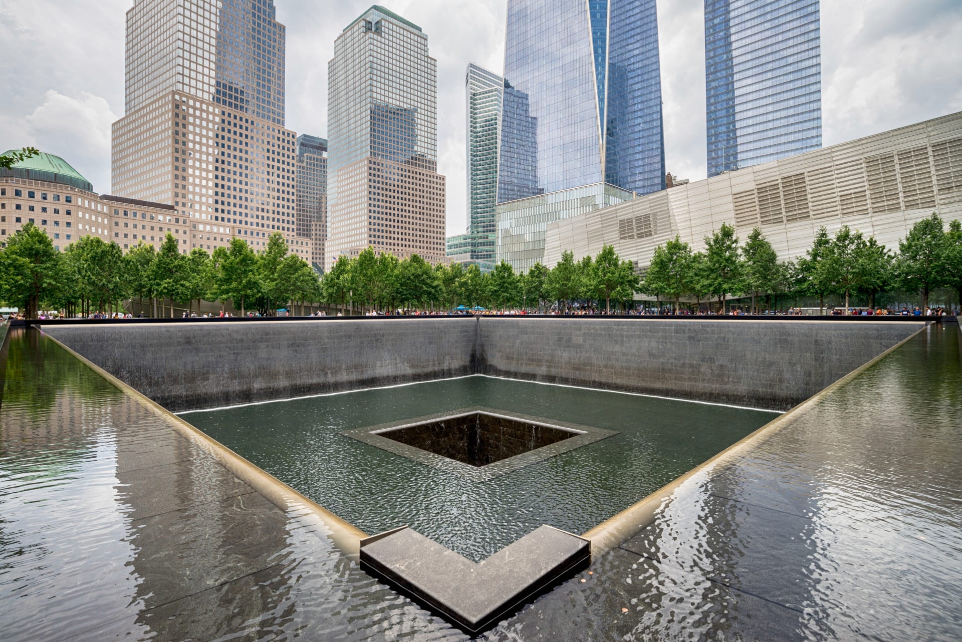 9/11 纪念馆和博物馆 (9/11 Memorial & Museum)