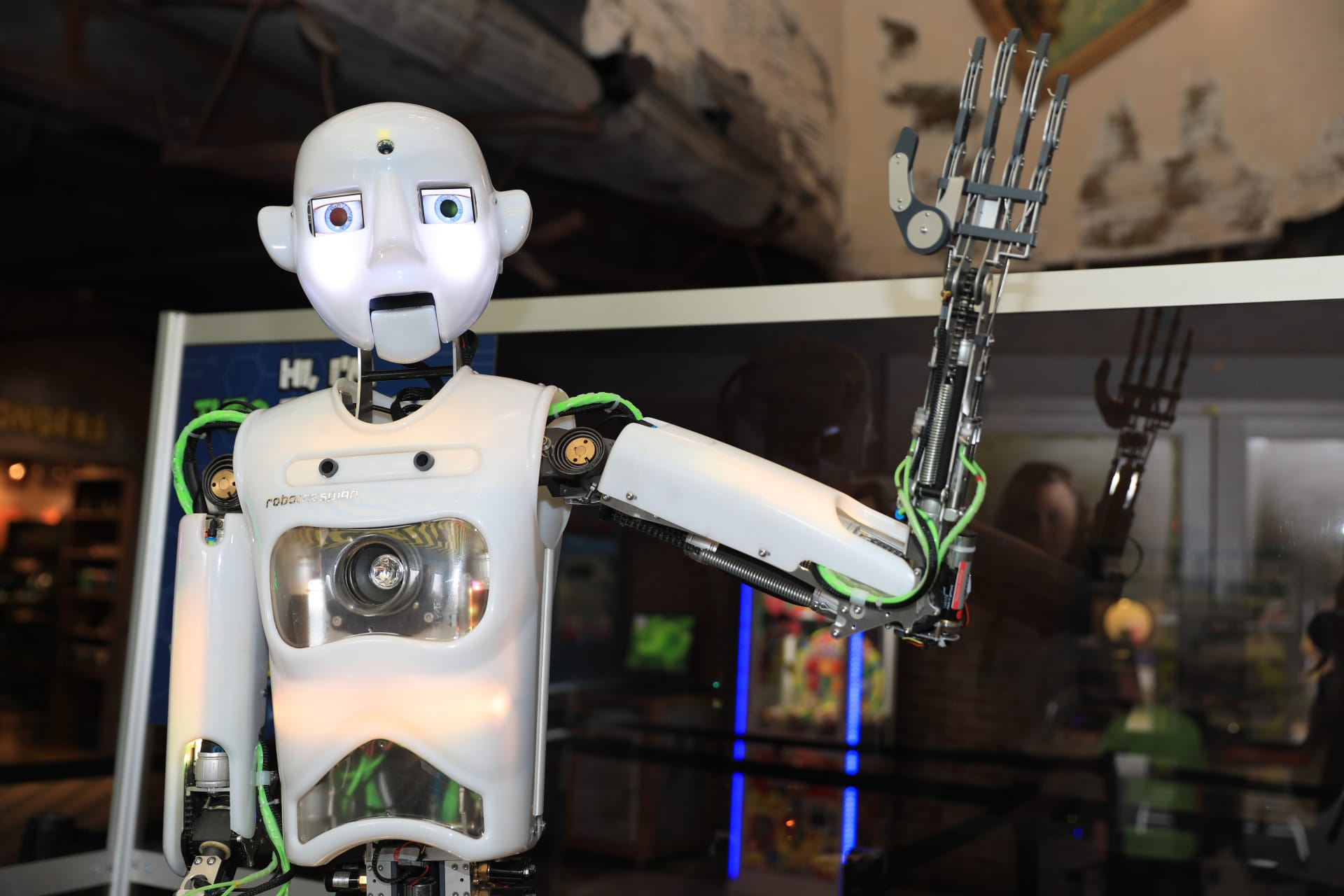 Image of a robot waving