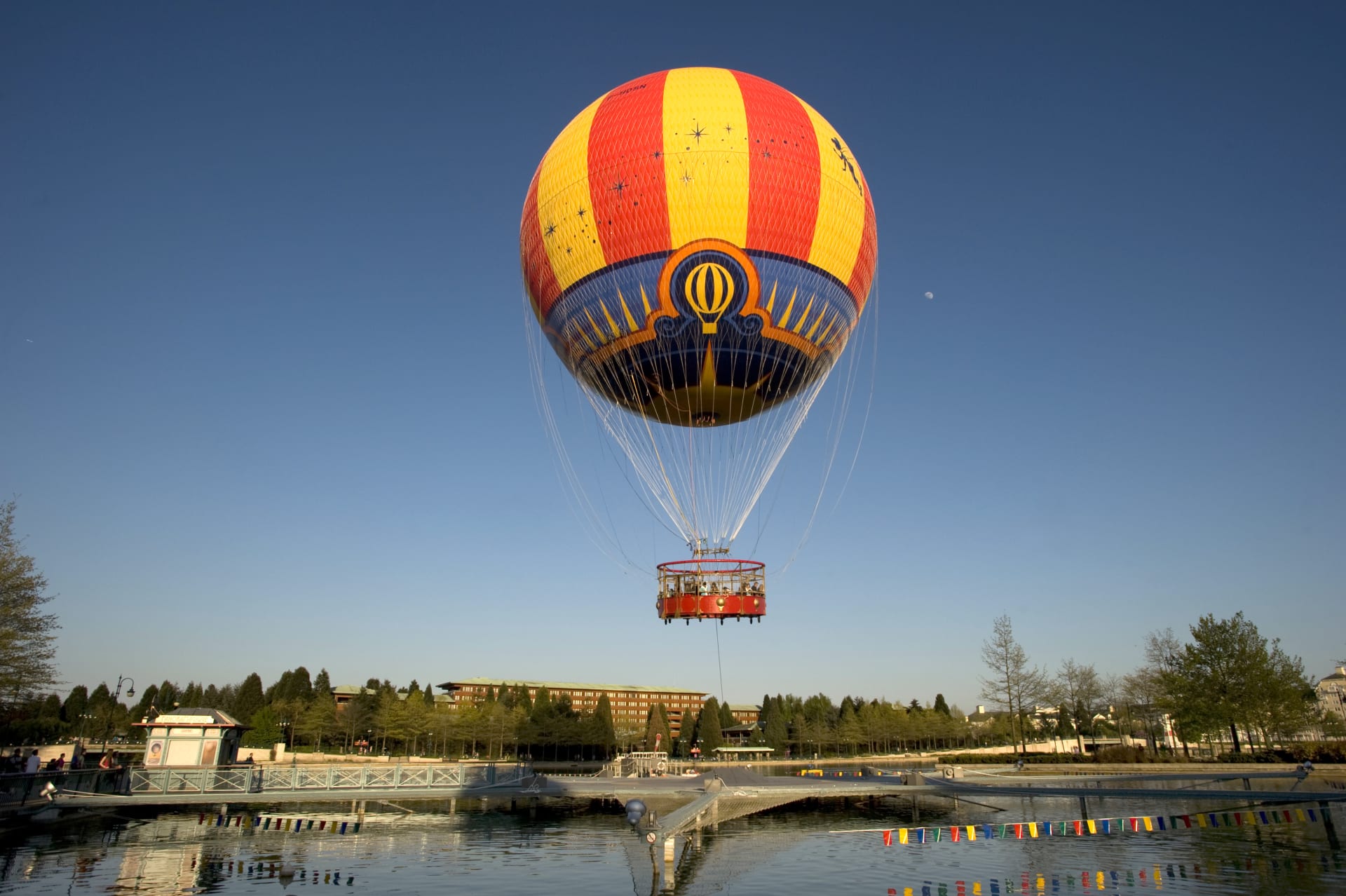 Las mejores atracciones de los parques Disney. Disneyland París vs. Disney World.