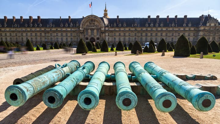 Cannoni a Les Invalides
