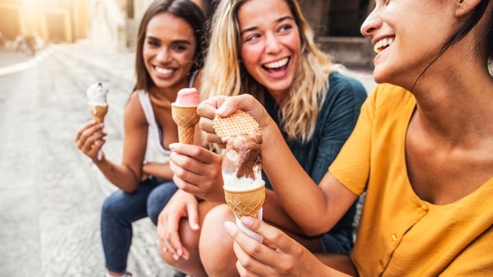 Friends eating gelato in Rome