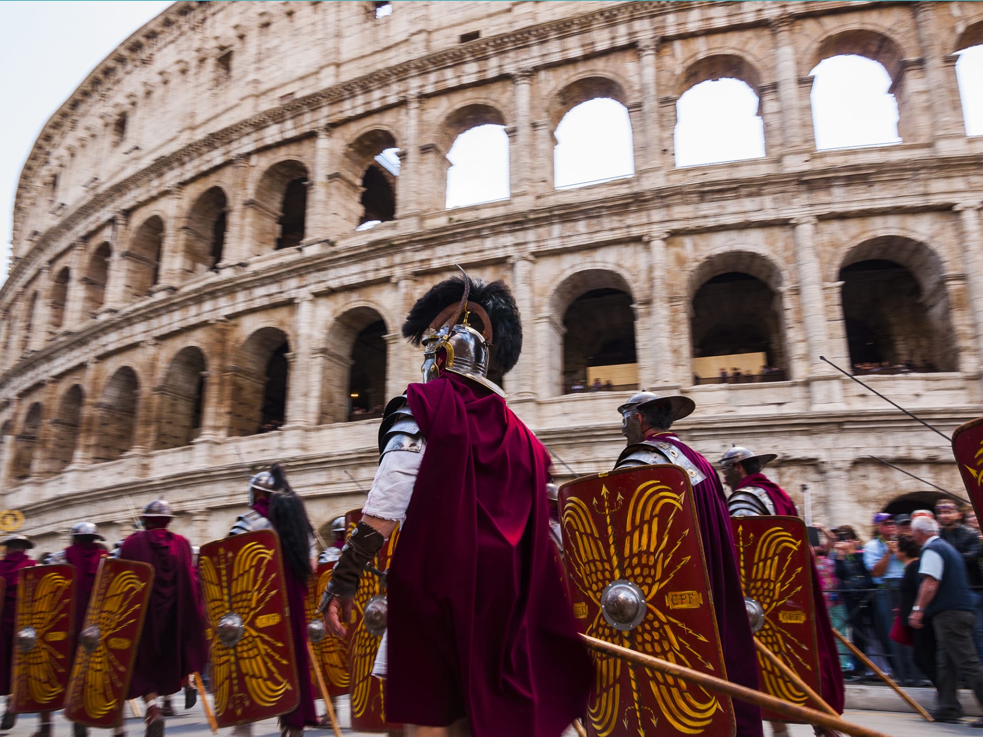 Gladiatoren-Parade vor dem Kolosseum 