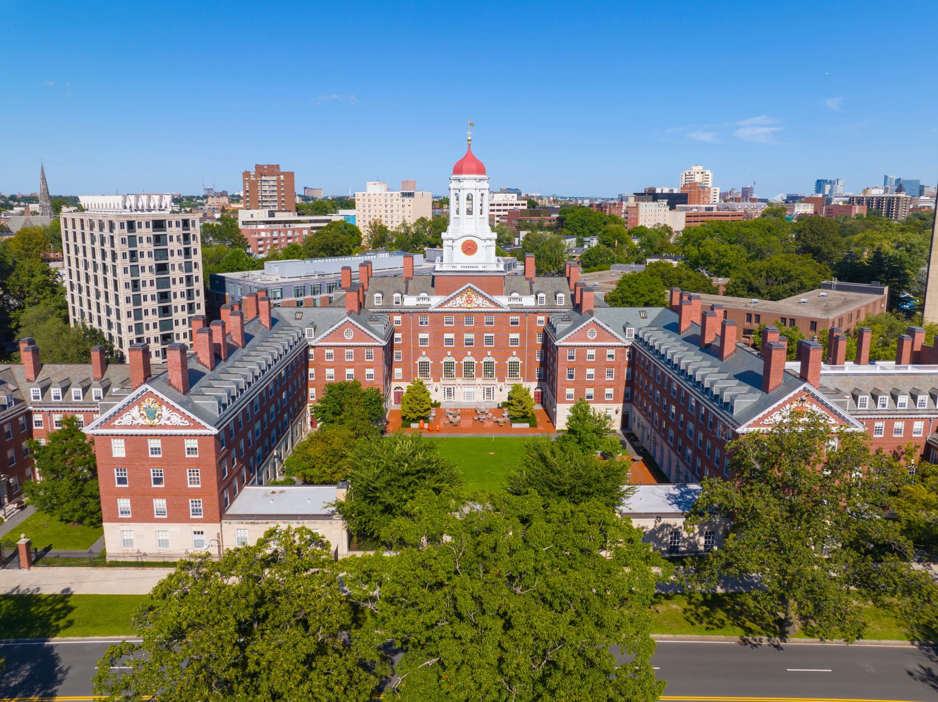 henry-dunster-house-harvard-university-aerial