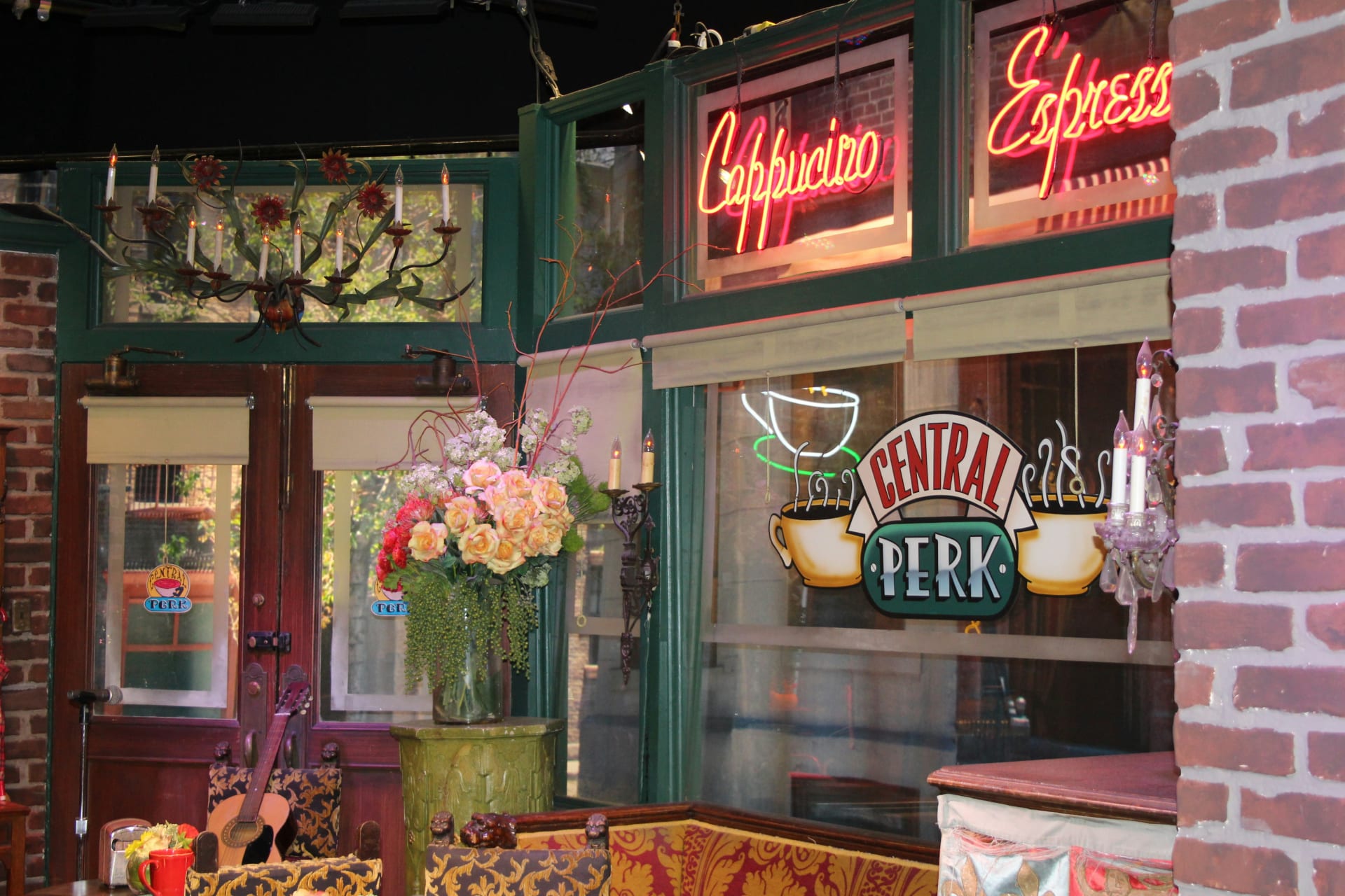 Friends Central Perk at WB