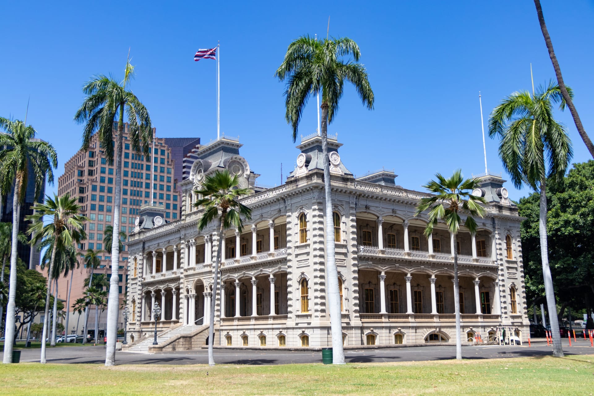iolani-palace-honolulu-hawaii