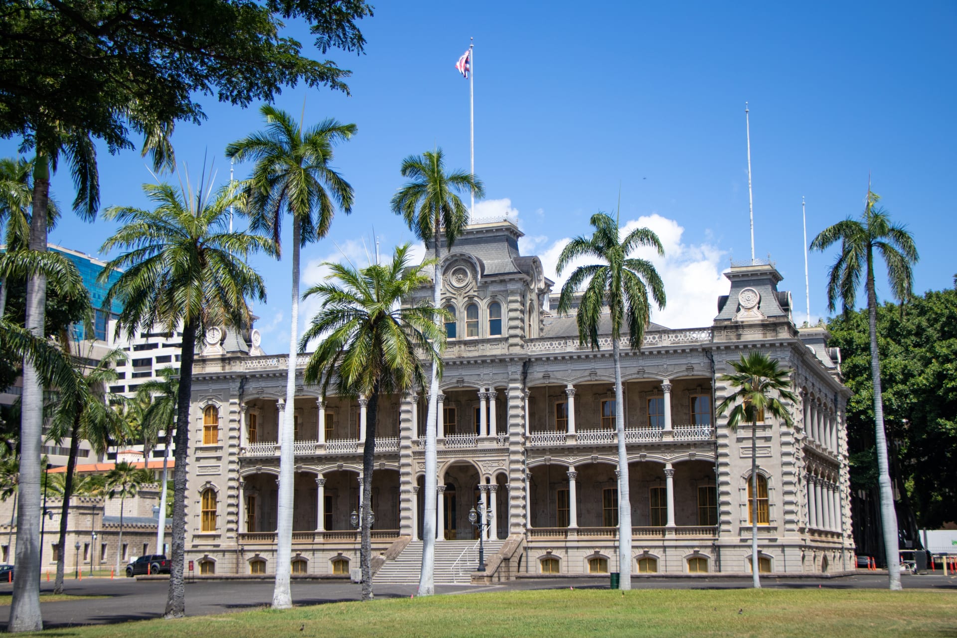 iolani-palace-honolulu-hawaii-usa