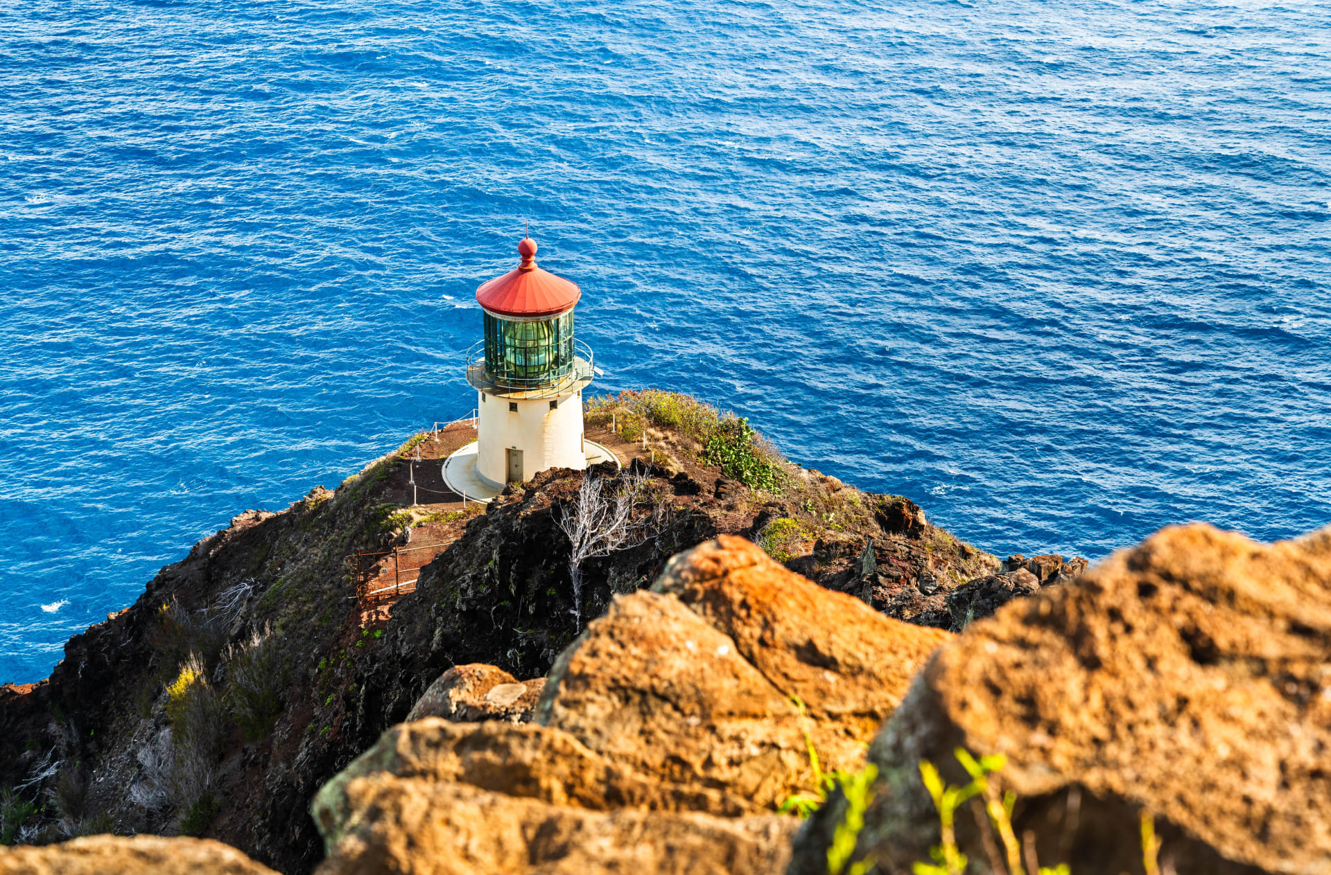 makapuu-lighthouse-on-oahu-island-hawaii