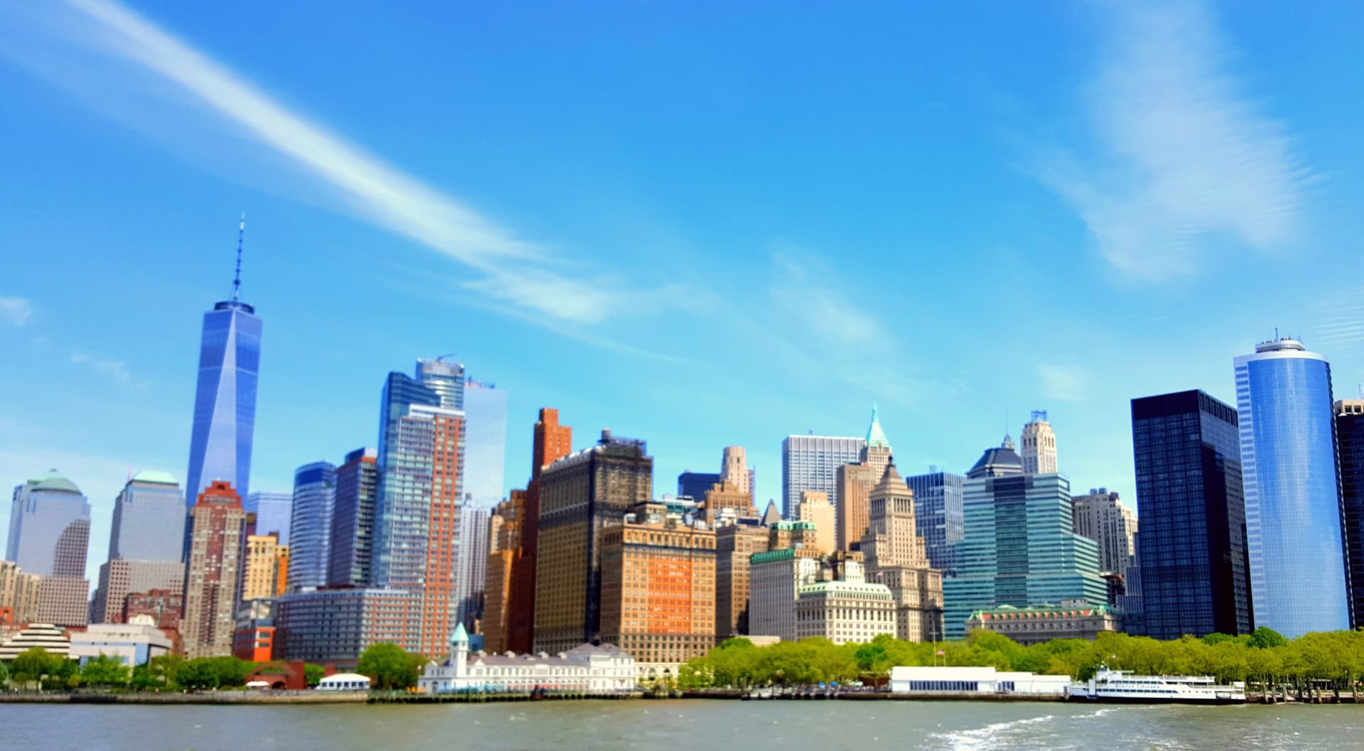 new-york-city-skyline-over-battery