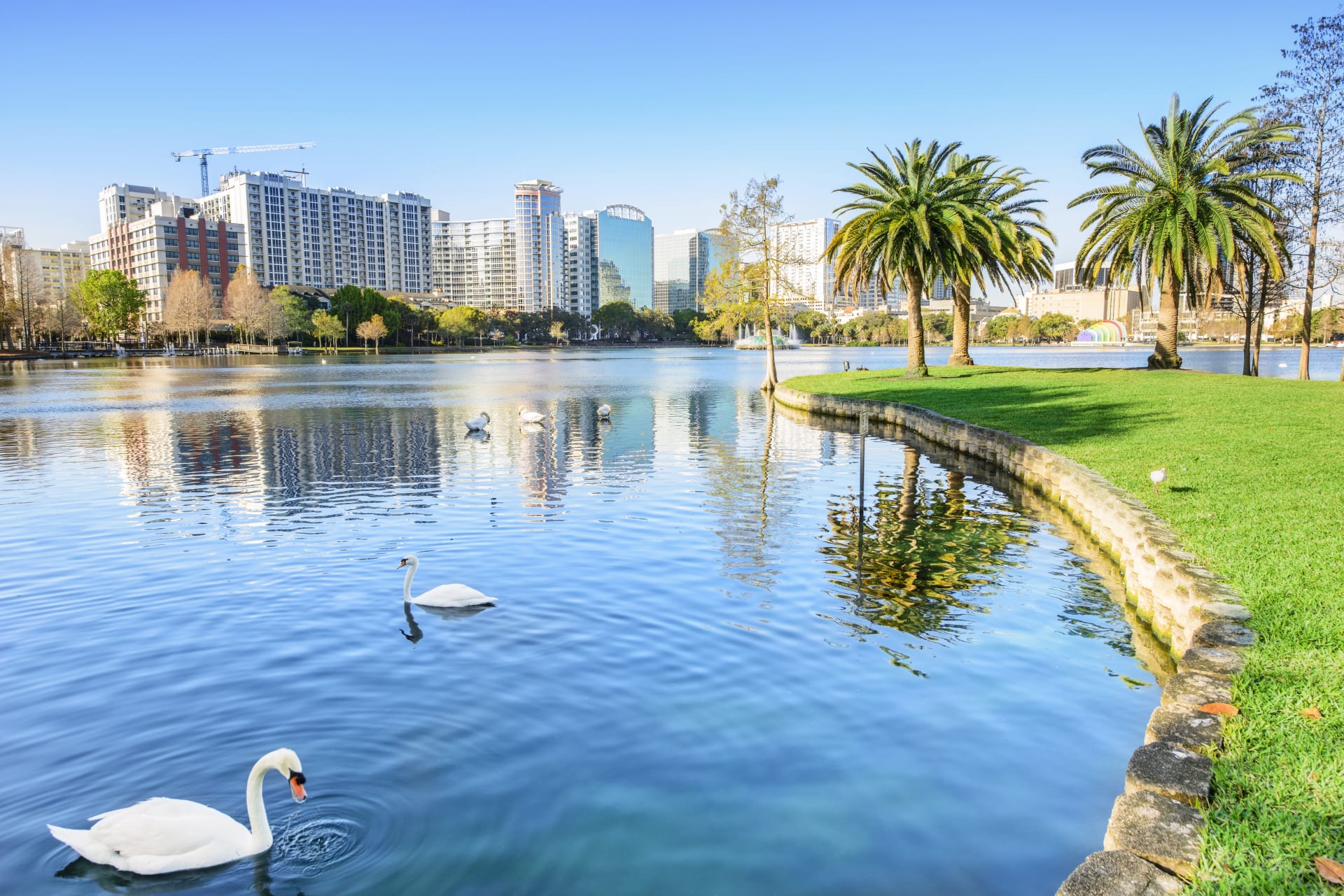 orlando-located-lake-eola-park-florida