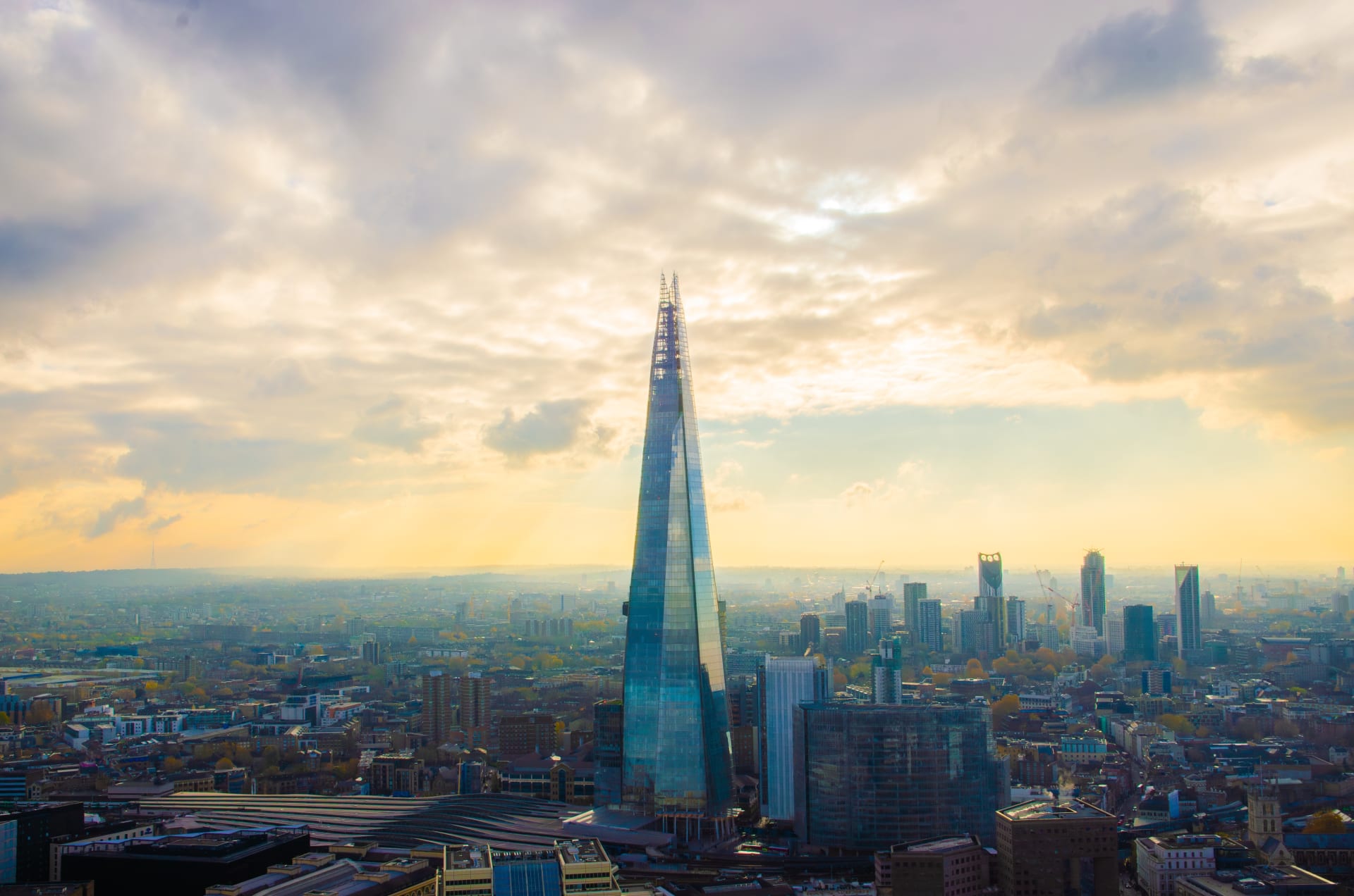 panoramic-sunset-view-sky-garden-london