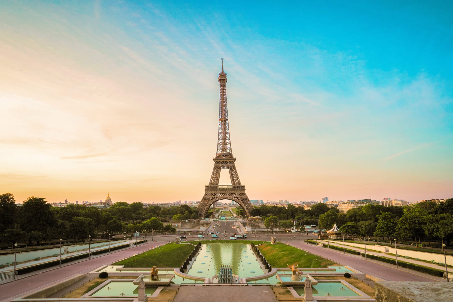 paris-eiffel-tower-trocadero-garden-sunset