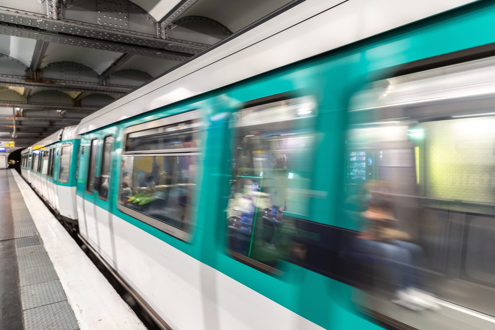 paris-metro-one-largest-underground-system
