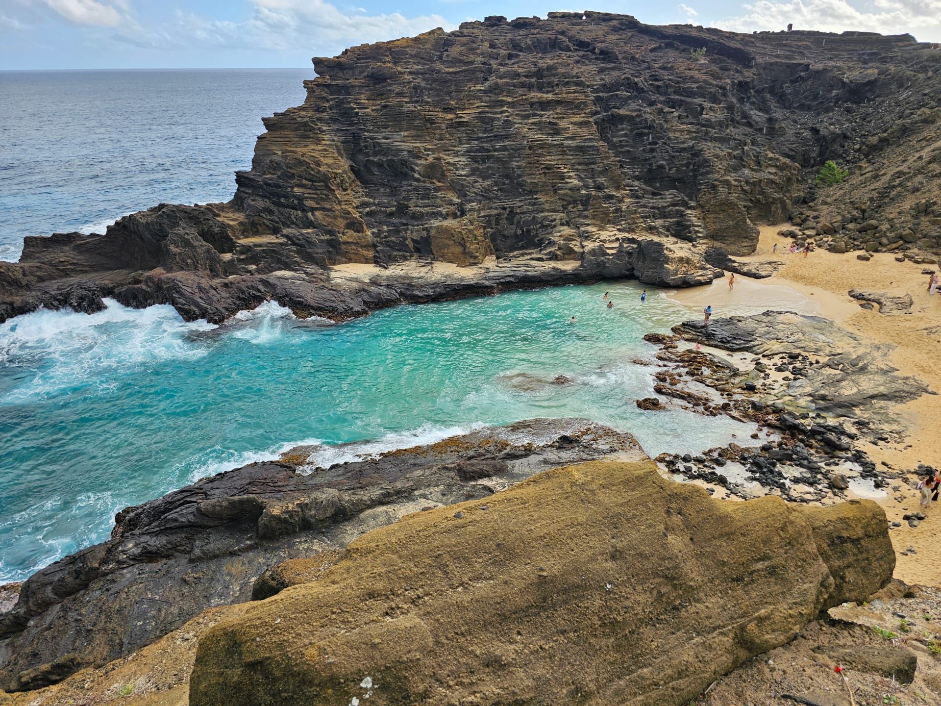 secret-beach-on-oahu-island