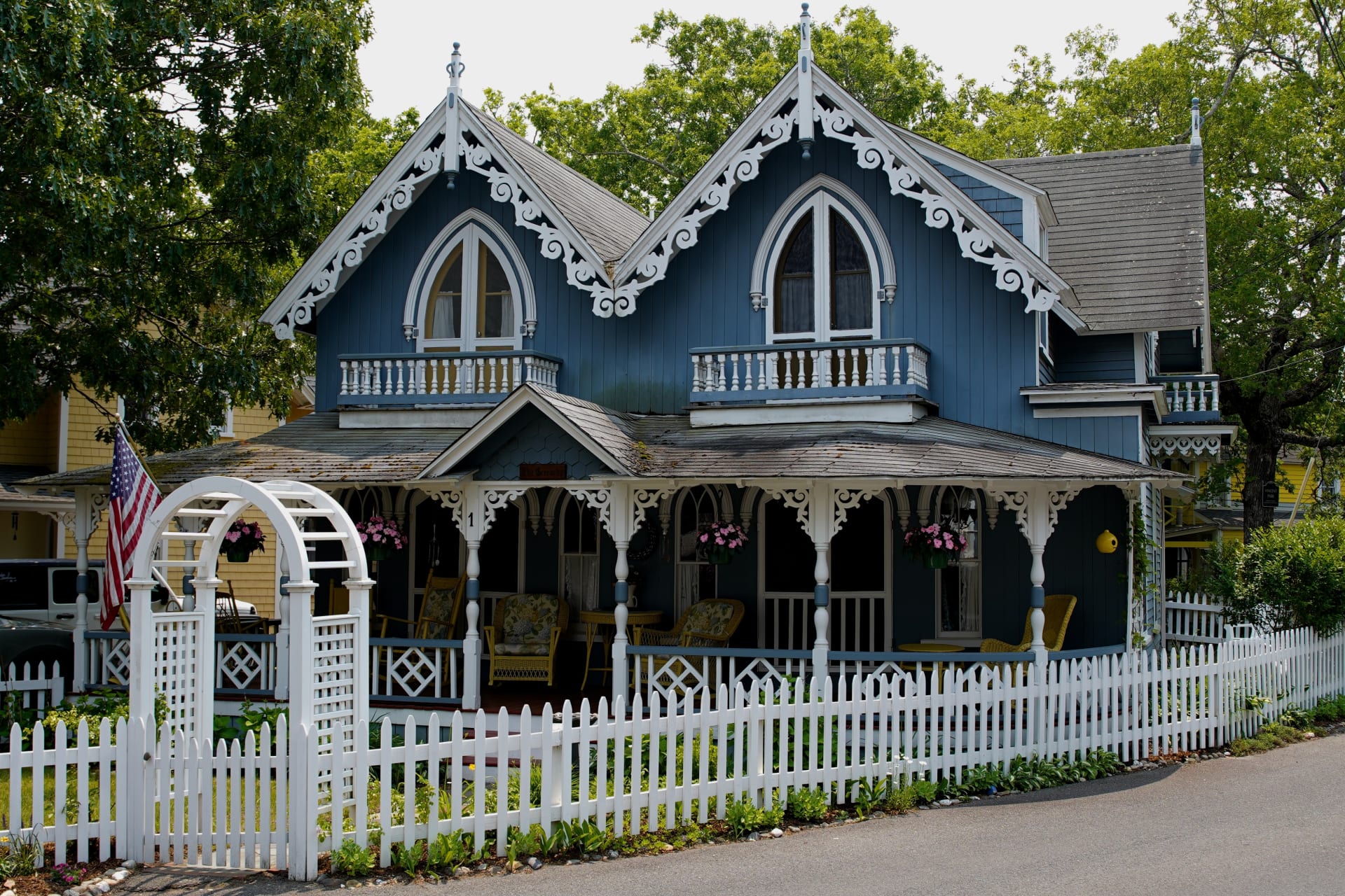 oak-bluffs-marthas-vineyard