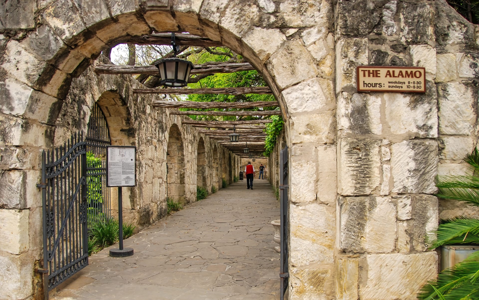 alamo-san-antonio-texas-usa