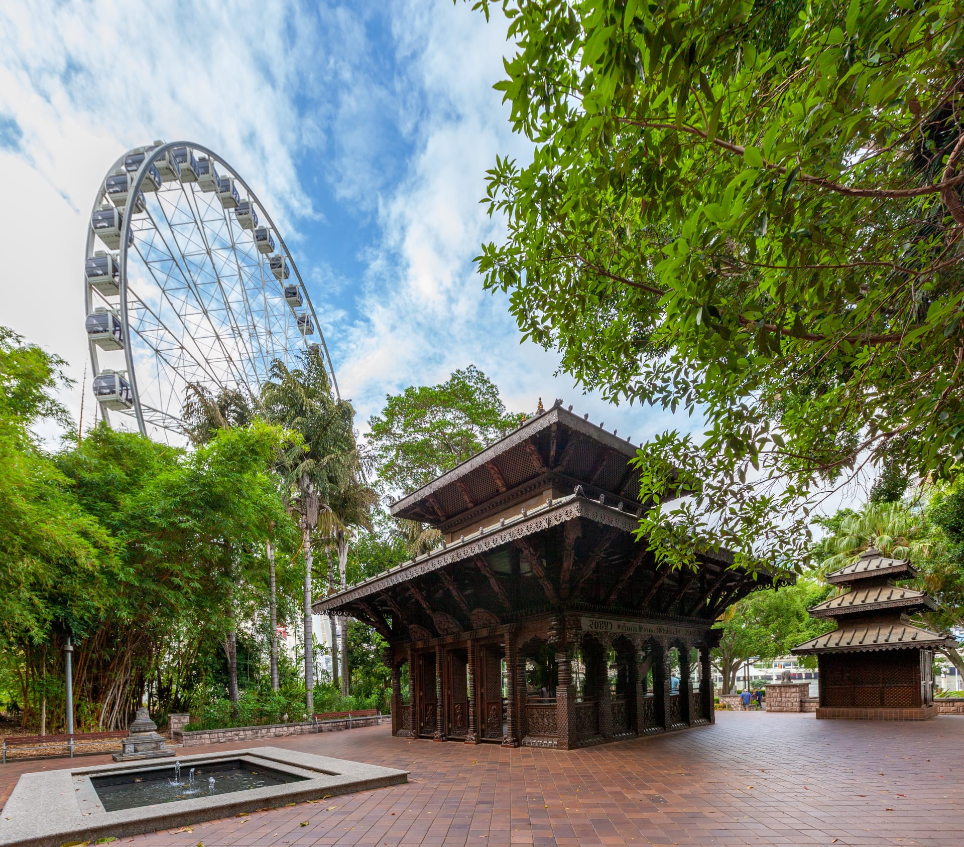 Promenade sur la rive sud