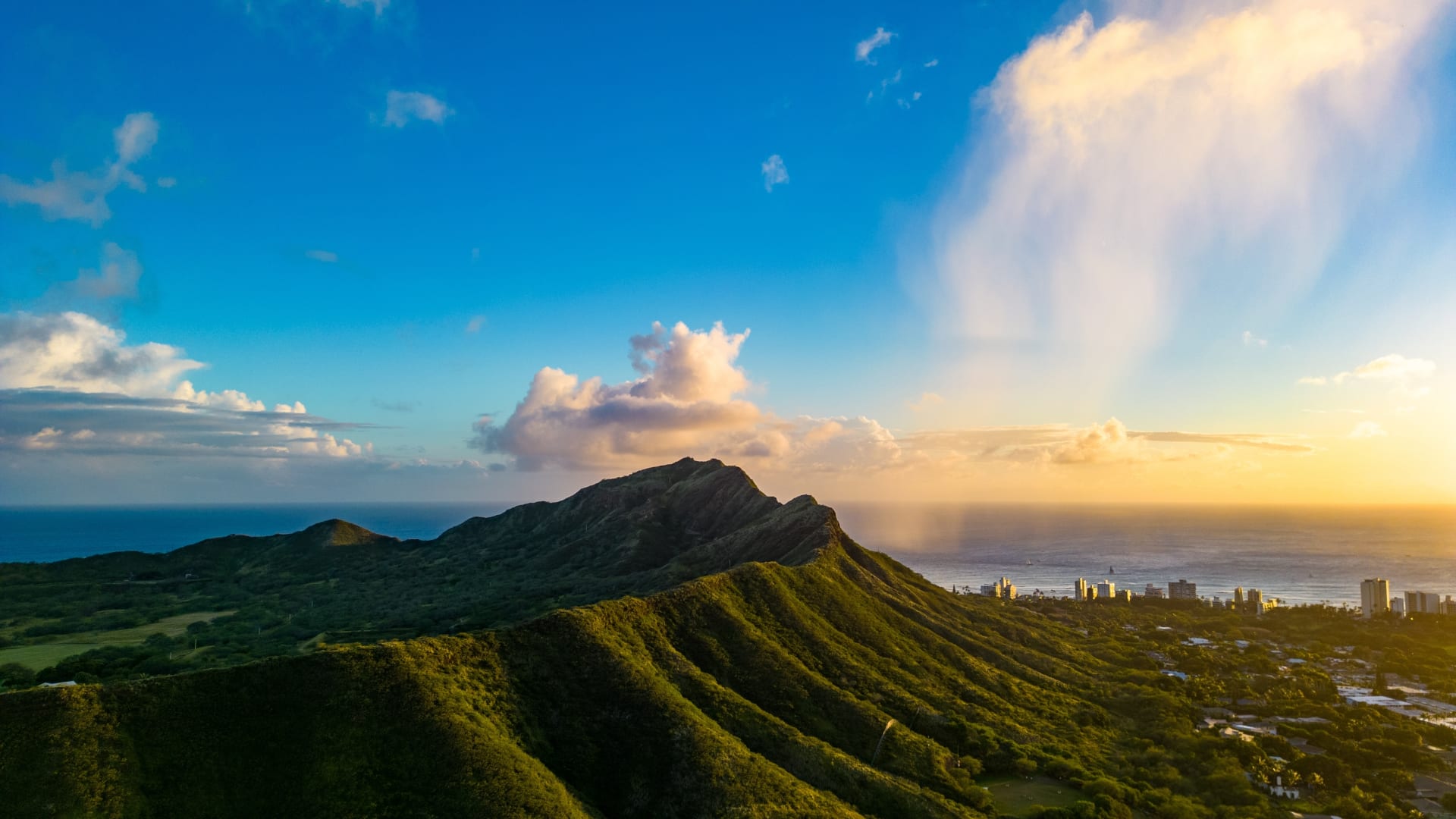 sunset-over-diamond-head-honolulu-hawaii