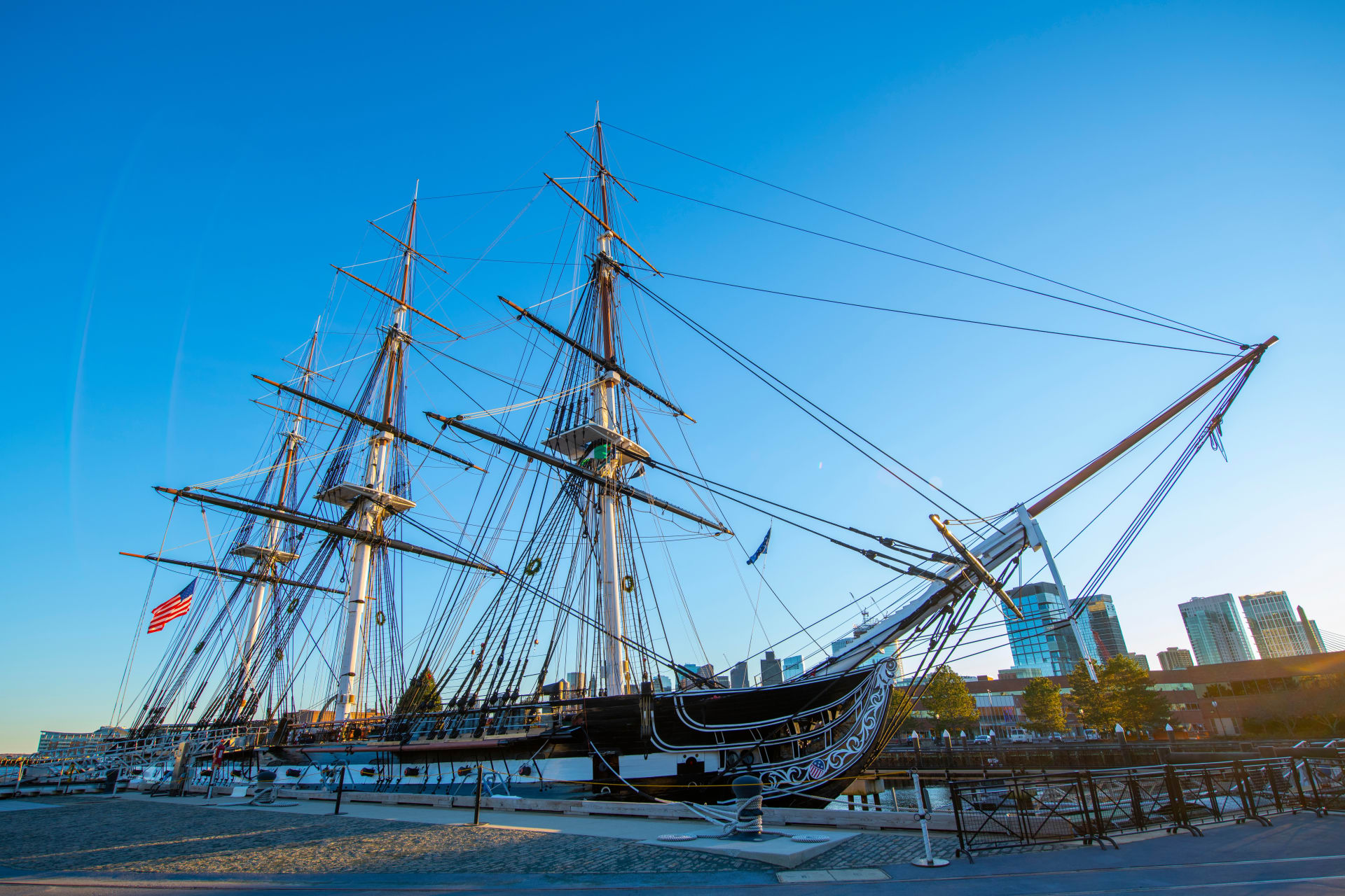 uss-constitution-three-masted-wooden-hulled