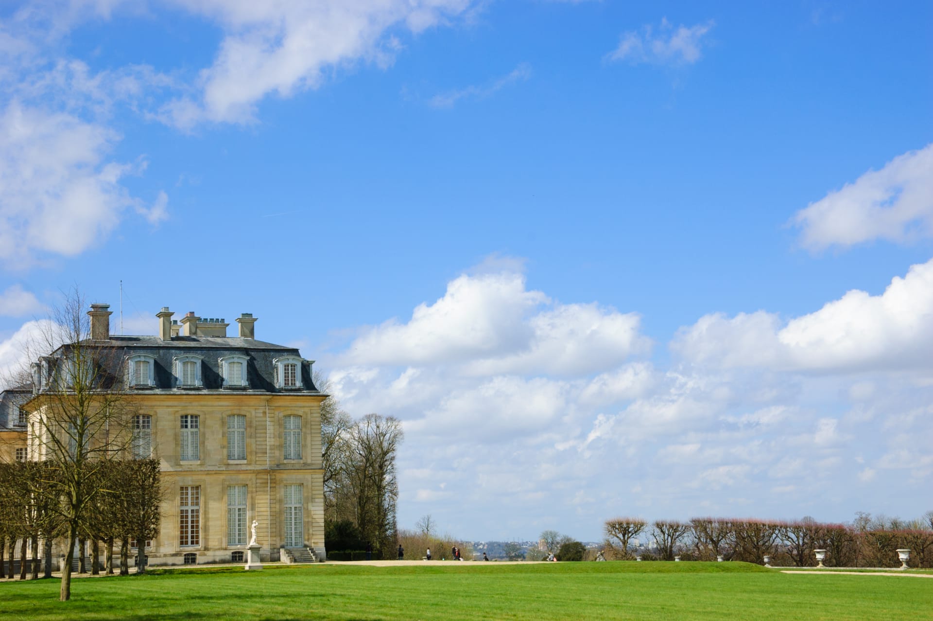 view-on-chateau-de-champs-champssurmarne
