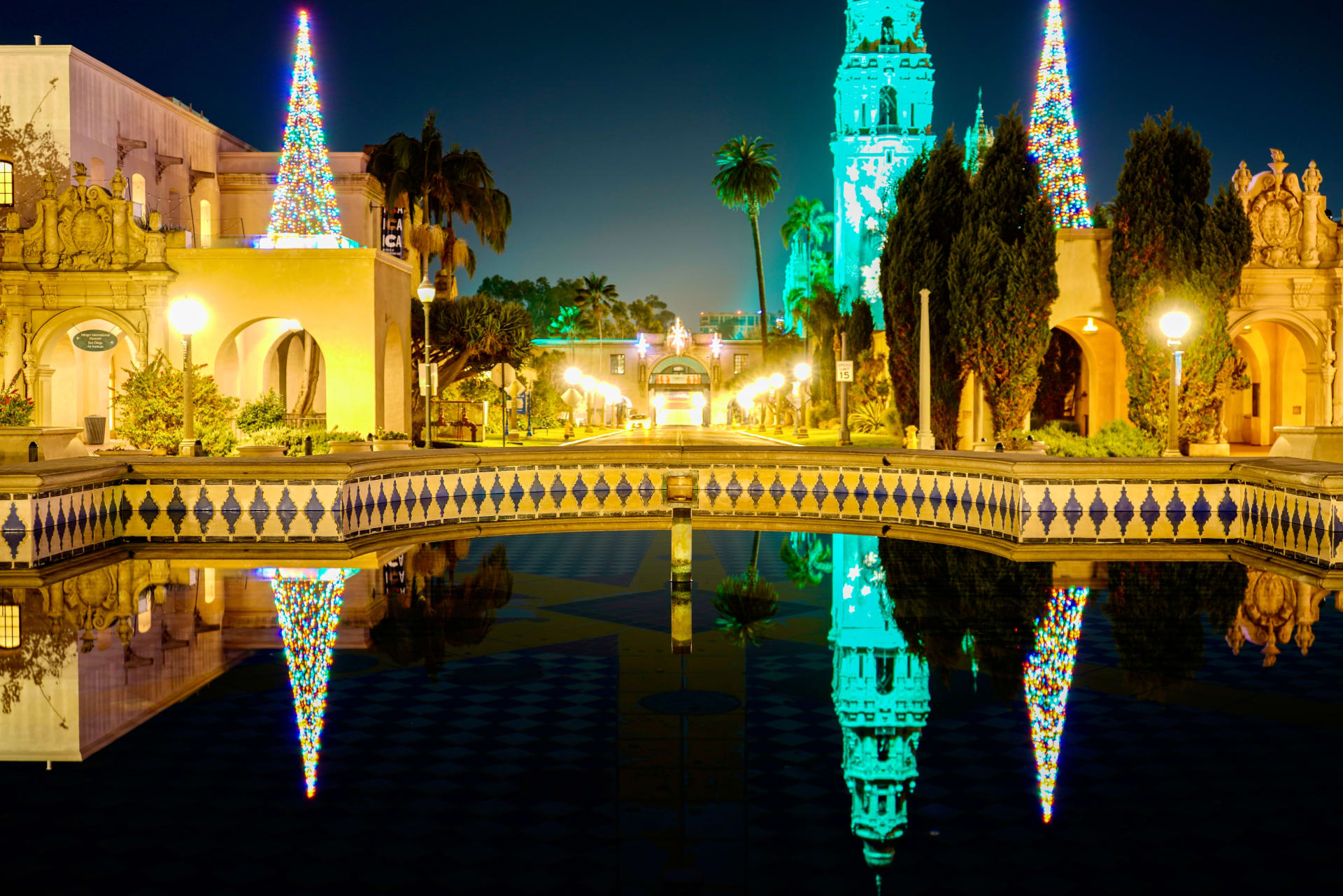 water-fountain-balboa-park-christmas