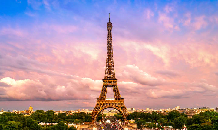 Torre Eiffel, París. Planes aventureros en París.