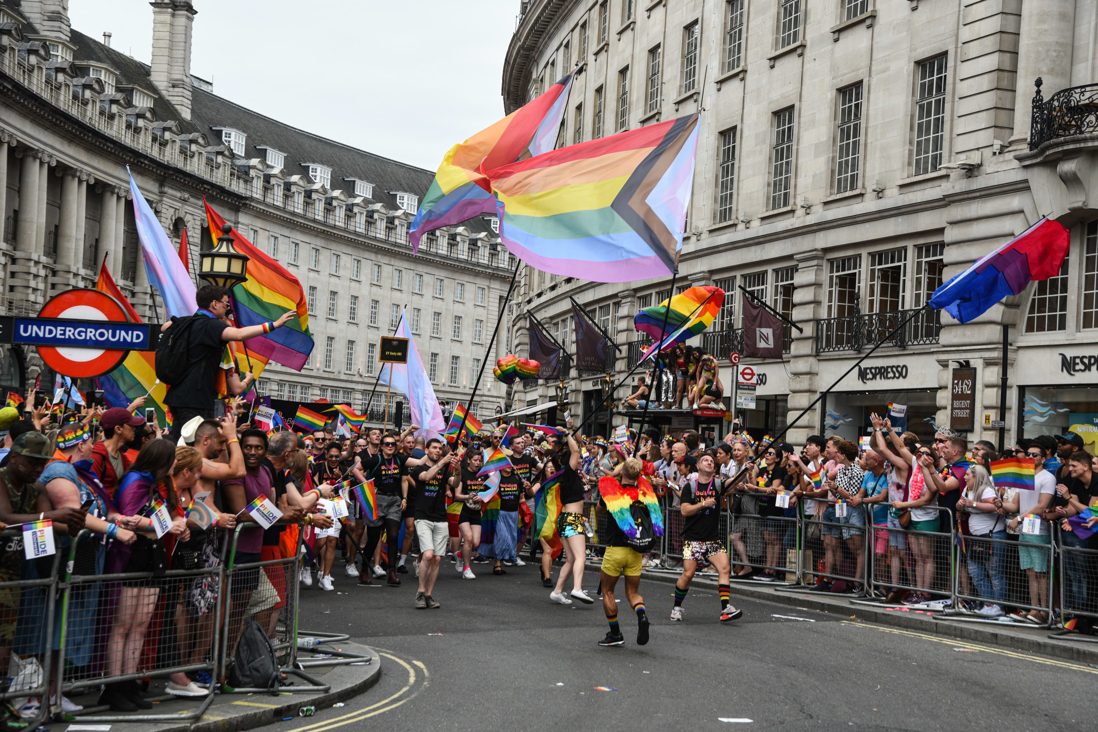 Parada gay Londres em julho