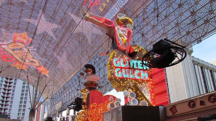 Fremont Street Experience. Cosas que ver en Las Vegas de noche.