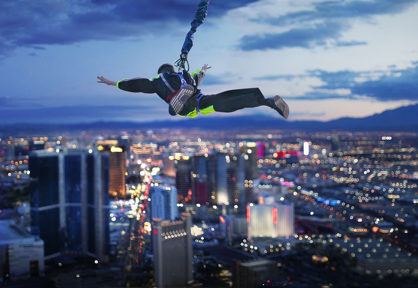 Experiencia Sky Jump en el Strat, Las Vegas. Actividades emocionantes en Las Vegas.