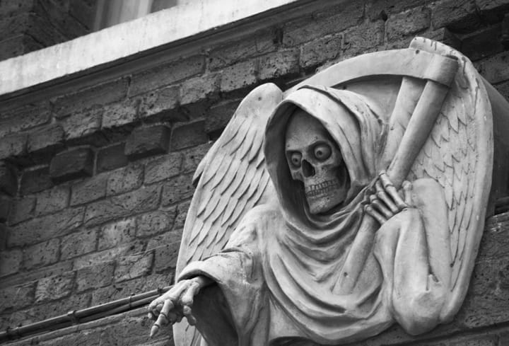 Estatua de la muerte en London Dungeon. Atracciones en Londres para pasar miedo.