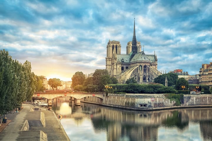 Isla de la Cité, París. Las mejores zonas para alojarse en París.