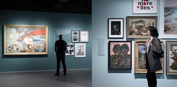 Imperial War Museum London with Souvenir Guidebook