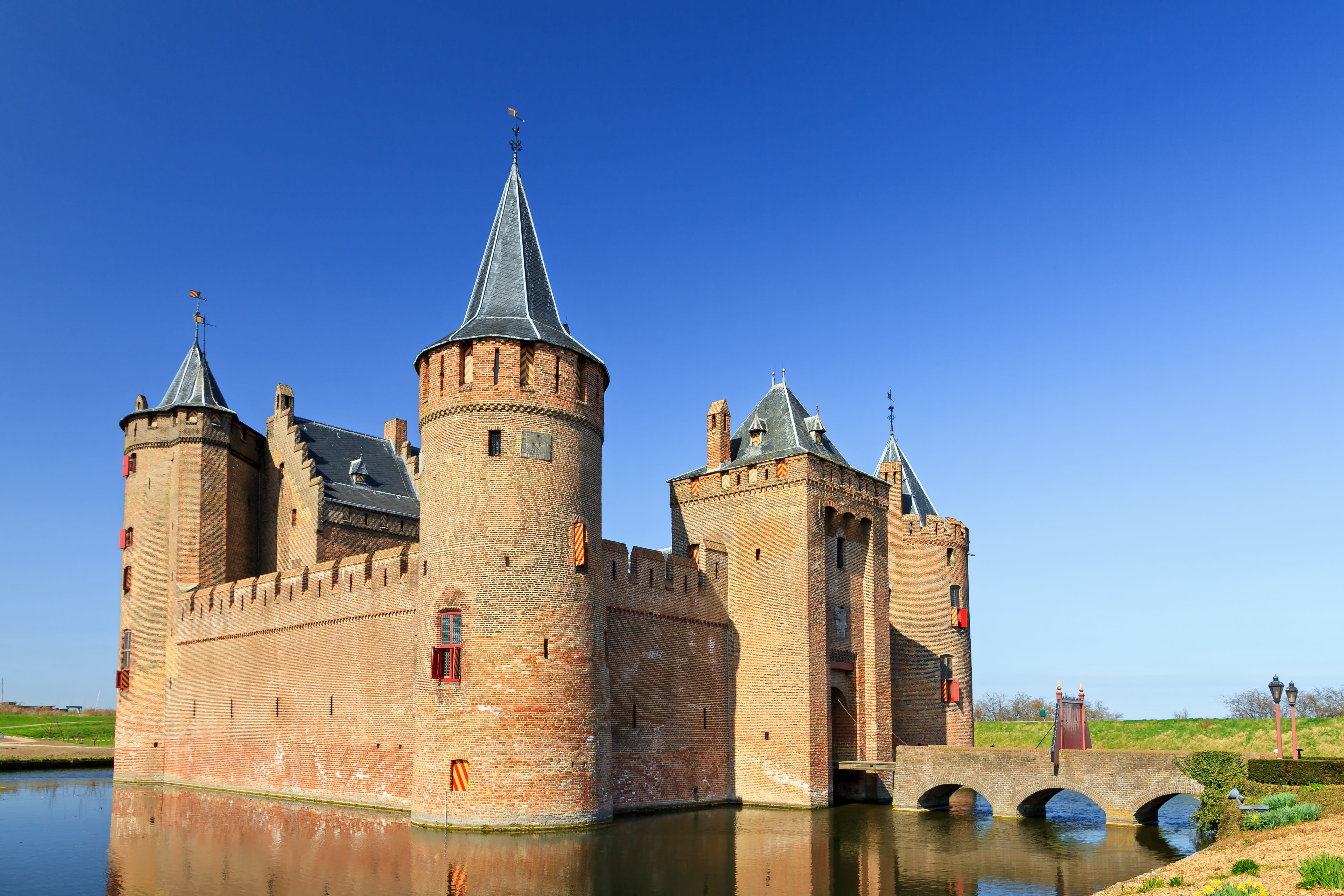 Image of Castle, Fortress, Fort, Moat, 