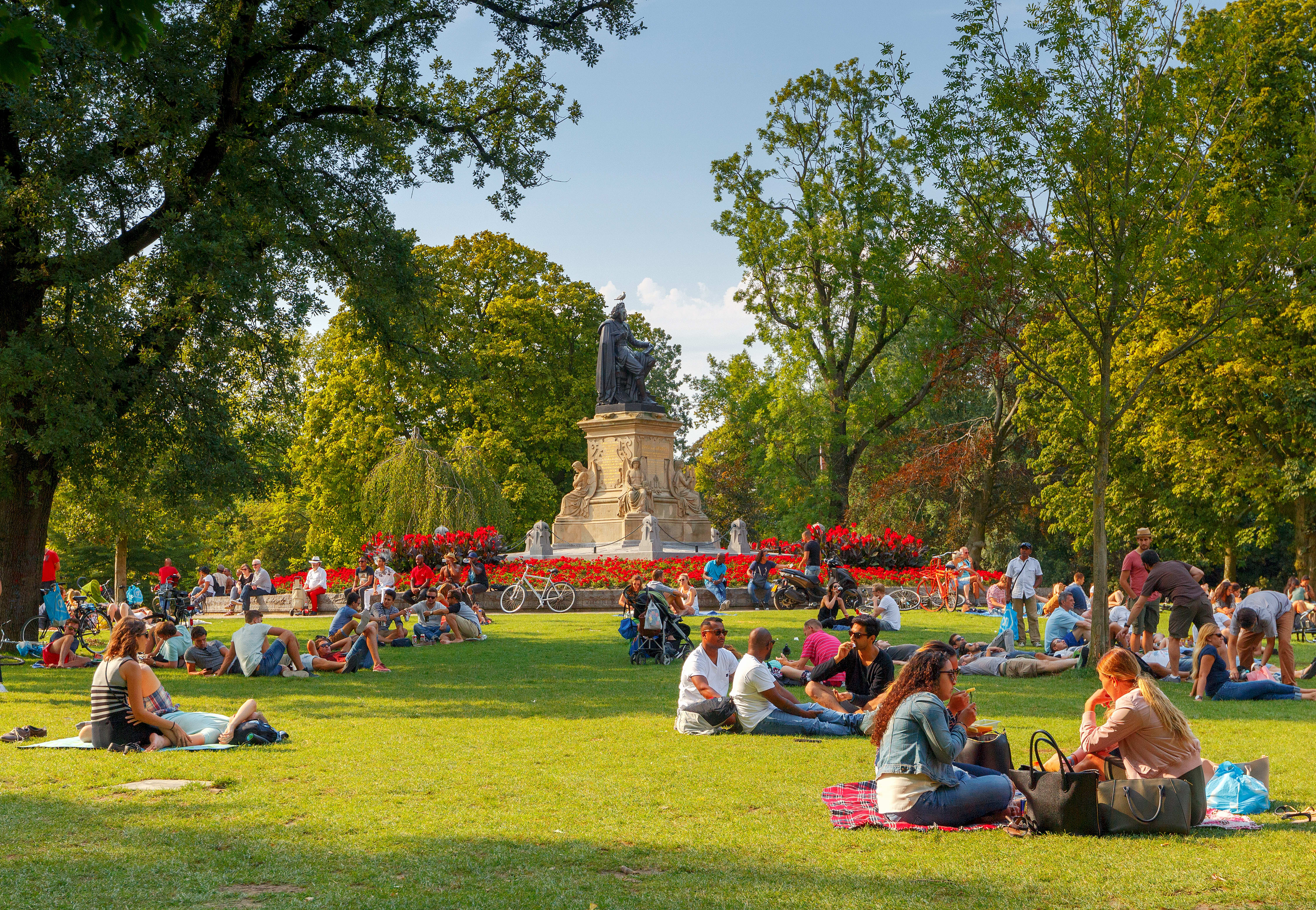 Image of Grass, Nature, Outdoors, Park, Adult, Female, Person, Woman, Handbag, Child, Girl, Male, Man, Bicycle, Concert, Crowd, Tree, 