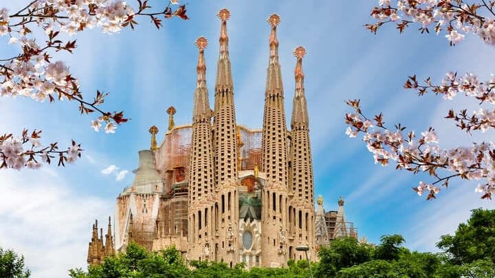 Image of Church, Landmark, La Sagrada Familia, 