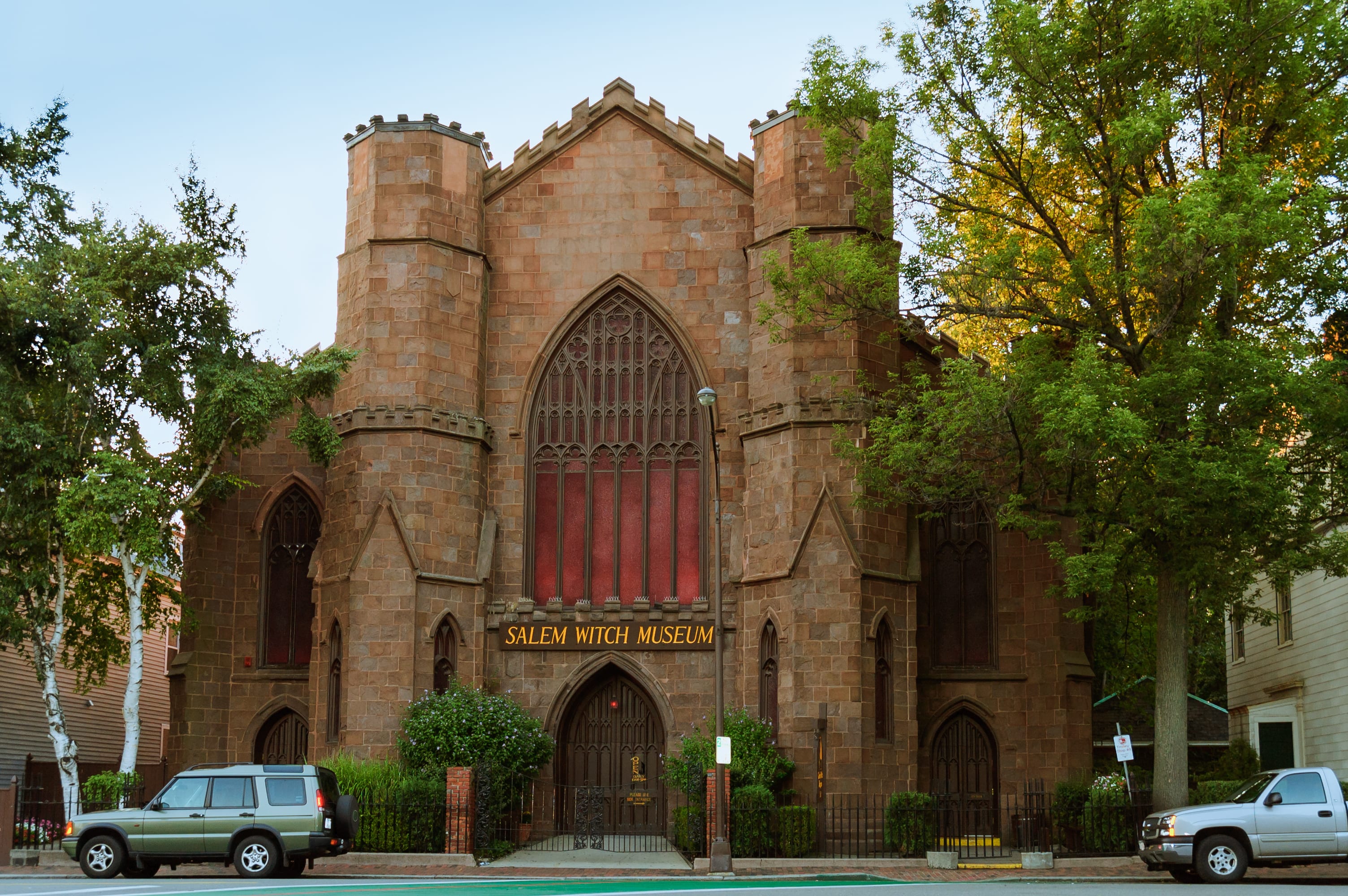 Image of Arch, Gothic Arch, Car, Vehicle, Truck, Cathedral, Church, 