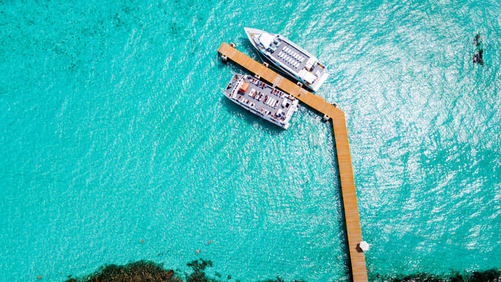 Image of Vehicle, Yacht, Water, Waterfront, Boat, Outdoors, Nature, Sea, Person, 